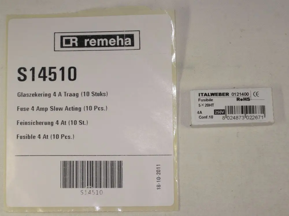 Glas Sicherungen in Verpackung von Remeha, mit der Angabe "4 A" und "Slow Acting" für elektrische Anwendungen, 10 Stück enthalten.